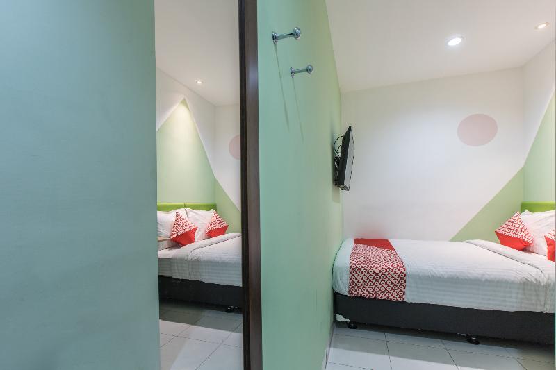 Ichiza Room Redpartner Jacarta Exterior foto